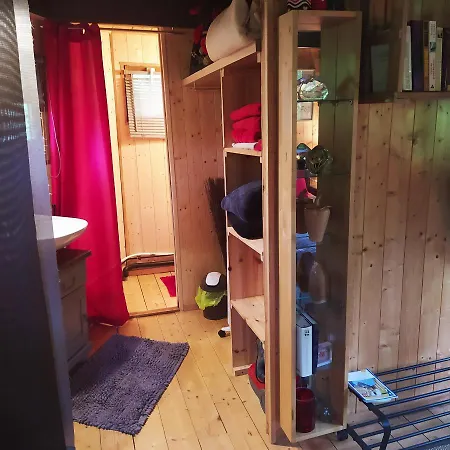 Cerise Dans L'arbre Etapeboisee Luxury tent *