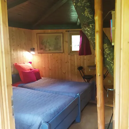 Lüks kamp alanı Cerise Dans L'arbre Etapeboisee Fumay