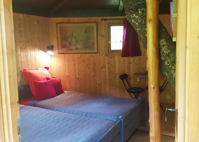 Luxusní stan Cerise Dans L'arbre Etapeboisee Fumay